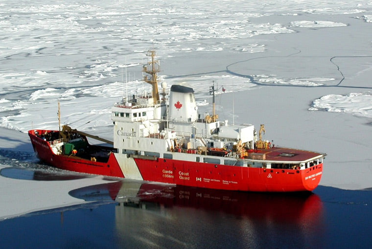 Sir Wilfred Laurier, Canadian Coast Guard, arctic waters, ice.