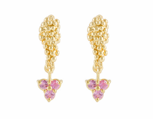Studs in yellow gold in the shape of bunches of grapes. Three soft pink gems hanging from each.