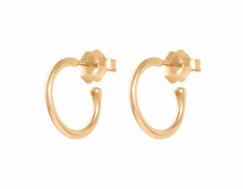 Three-quarter hoops, solid 18k gold