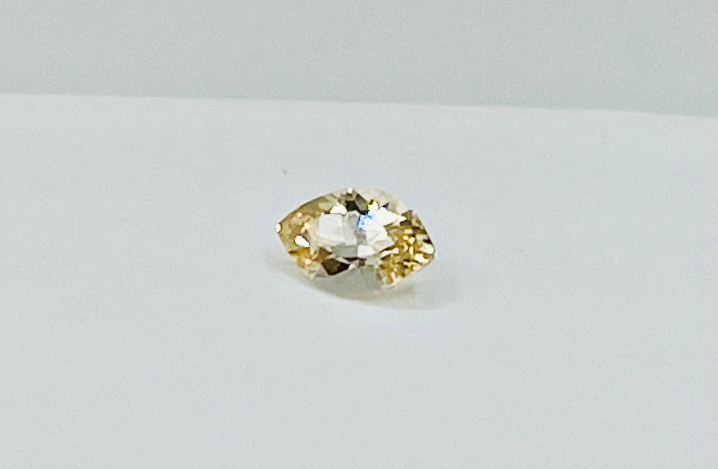 Peach coloured sapphire