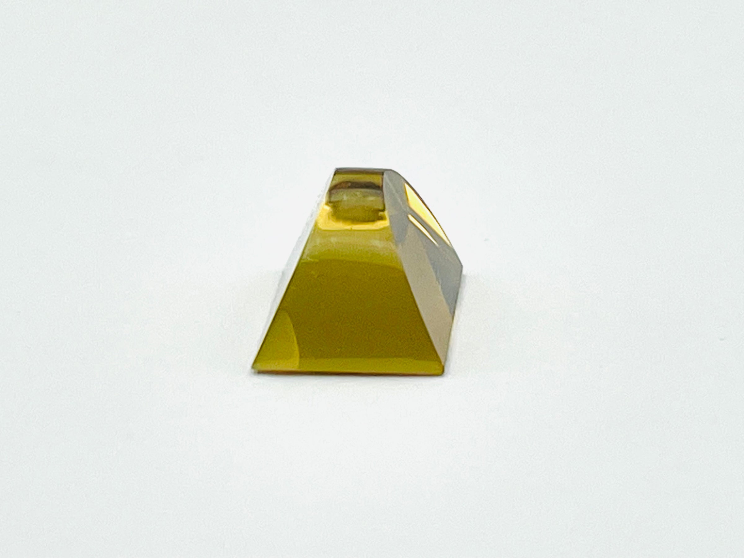 Pleochronic tourmaline