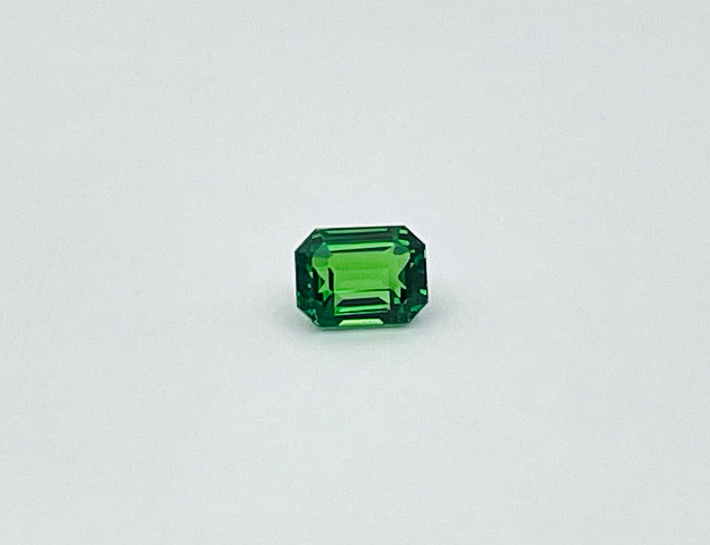 Green tsavorite garnet octagonal