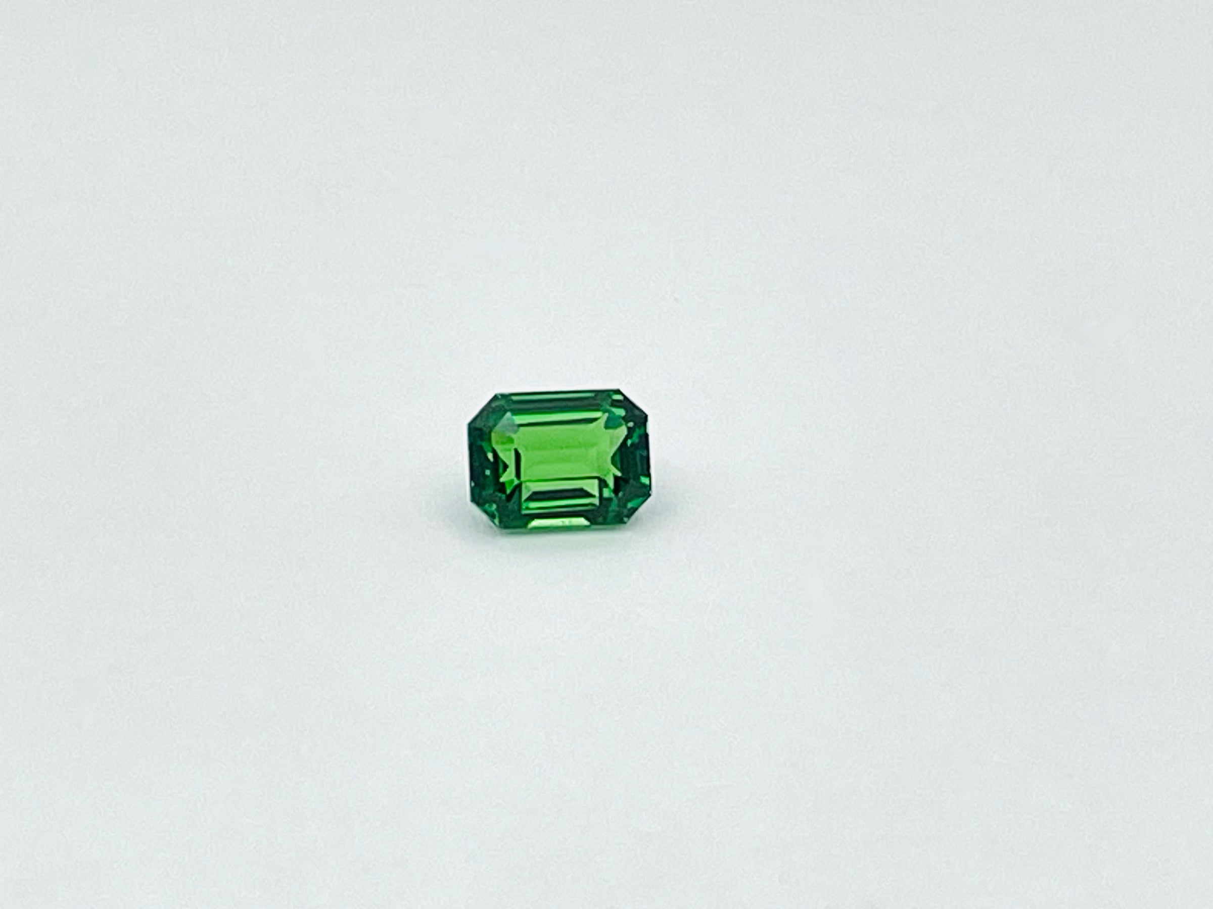 Green tsavorite garnet octagonal