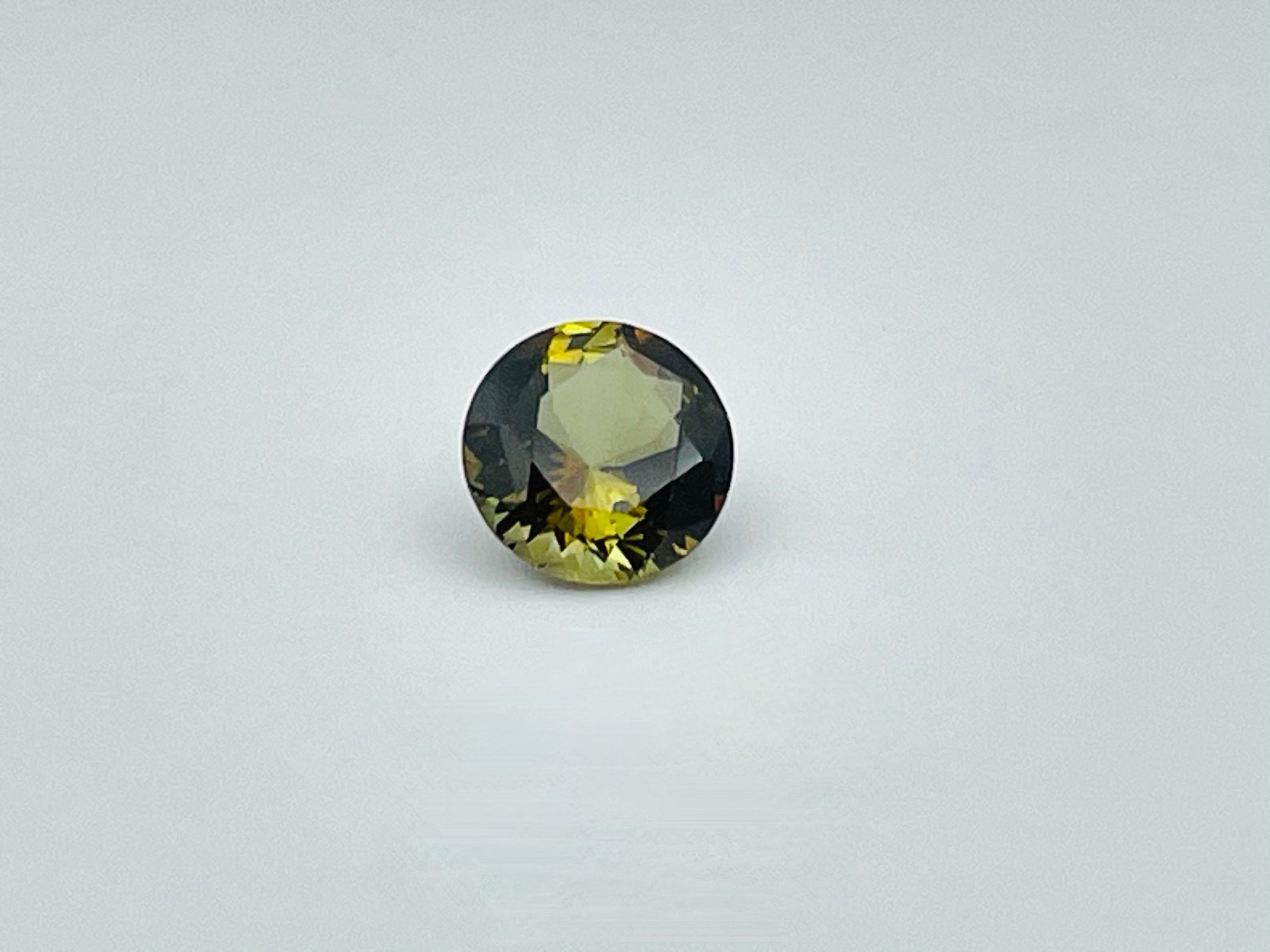 Andalusite gem, round.