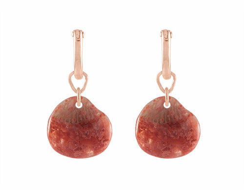 Horned coral (agate) in 18k rose gold.