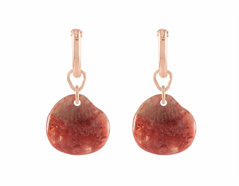 Horned coral (agate) in 18k rose gold.