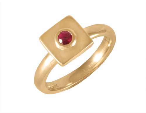 18k yellow gold ring with ruby