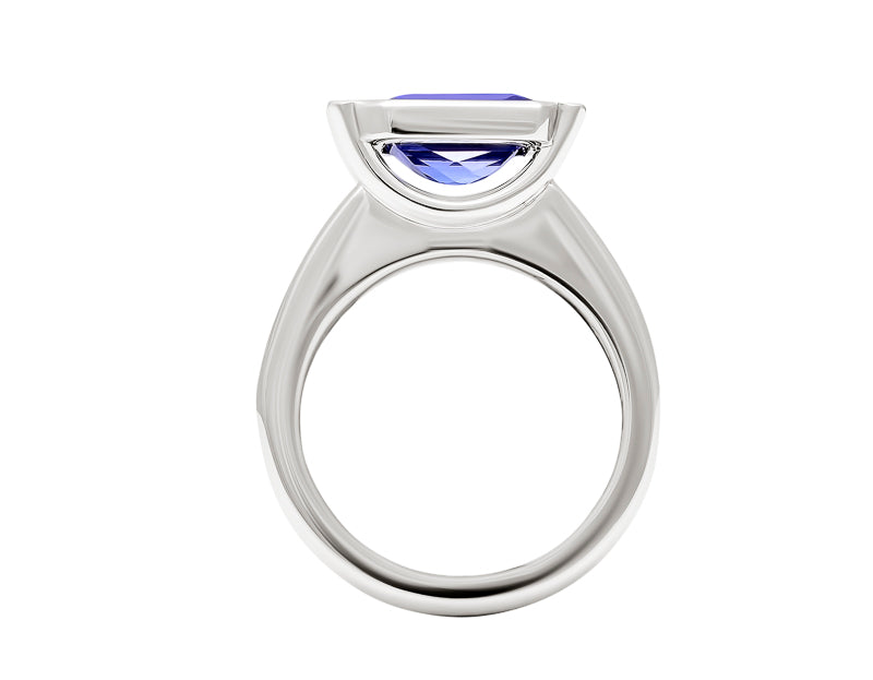 Purple-blue tanzanite platinum ring.