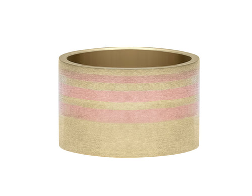 Wide band with subtle stripes of green gold and rose gold of gradating widths.