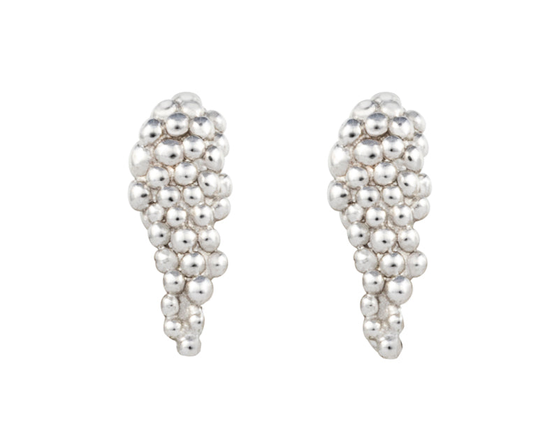 Pair of platinum studs in the shape of a bunch of grapes carved in detail in relief.