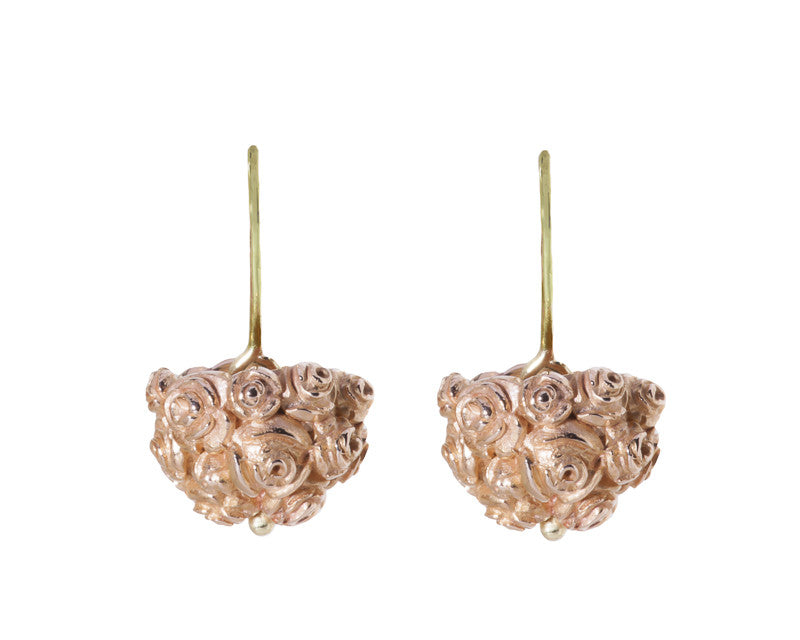 Drop earrings with carved bunch of roses in rose gold on green gold shepherd's hooks.