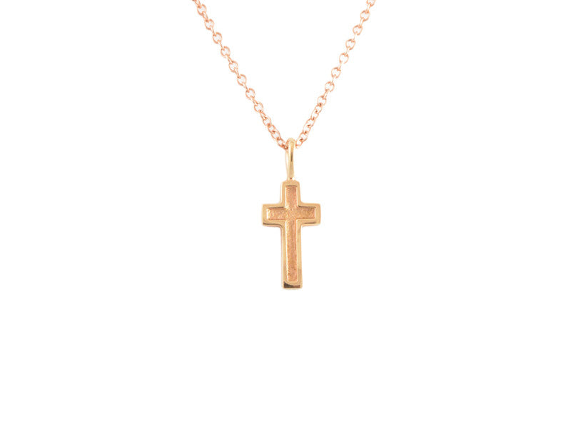 Small cross hollow in centre matte finished, high polished rim, on chain, rose gold.