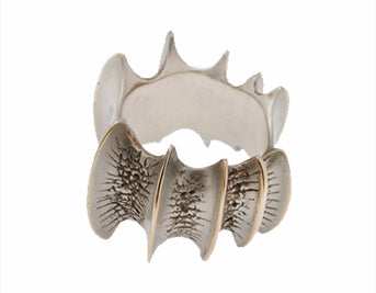 Wide Vertebrae Ring