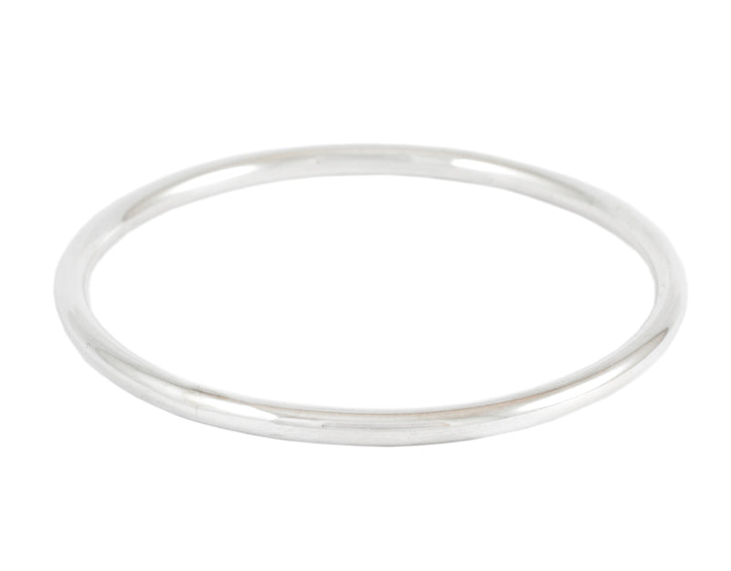 Silver bangle, round wire.