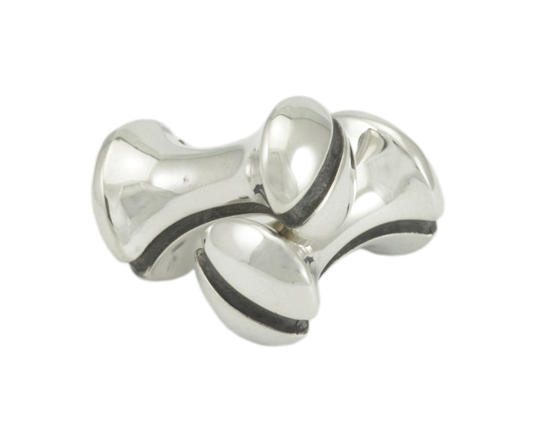 Barbell shaped cufflinks, silver. Blackened line through centre.