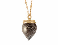 Bryozoa in 18k yellow gold pendant