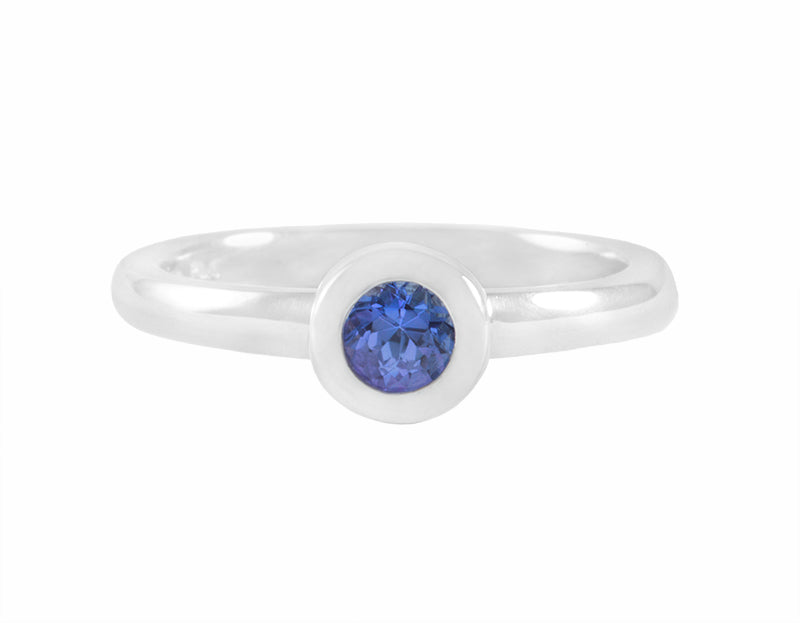 Tanzanite skinny ring in platinum